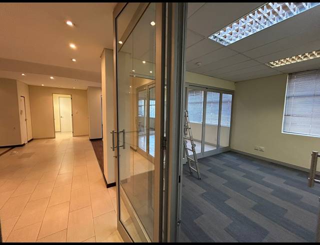 324M² OFFICE TO LET IN SANDTON CENTRAL